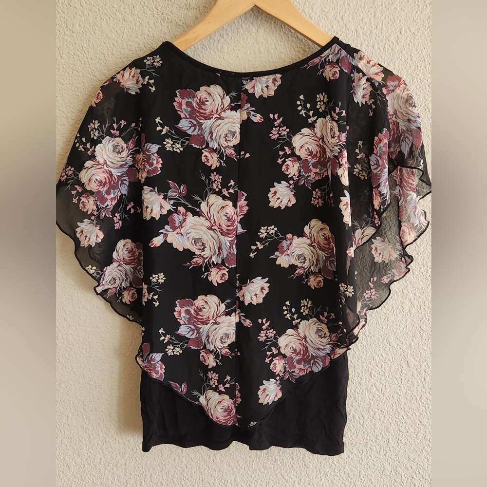 Floral Top - Picture 3 of 4